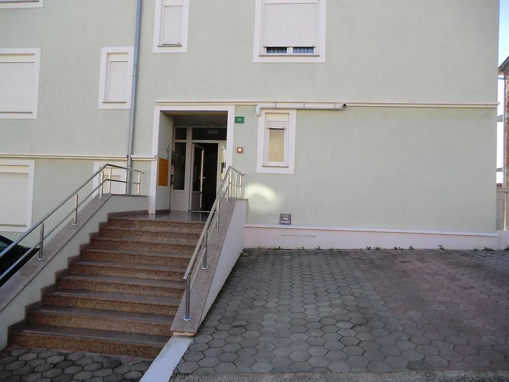 Apartment Popovic Pula